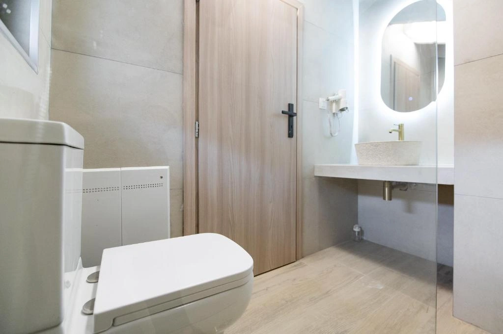 Suite 6 - Gallery 19